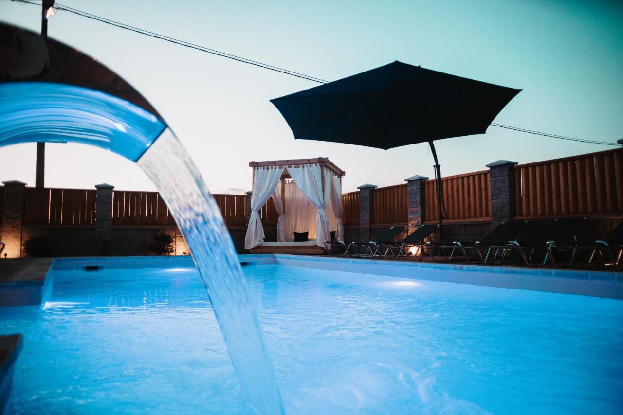 Cartagena Villa & Spa Brcko Exterior photo